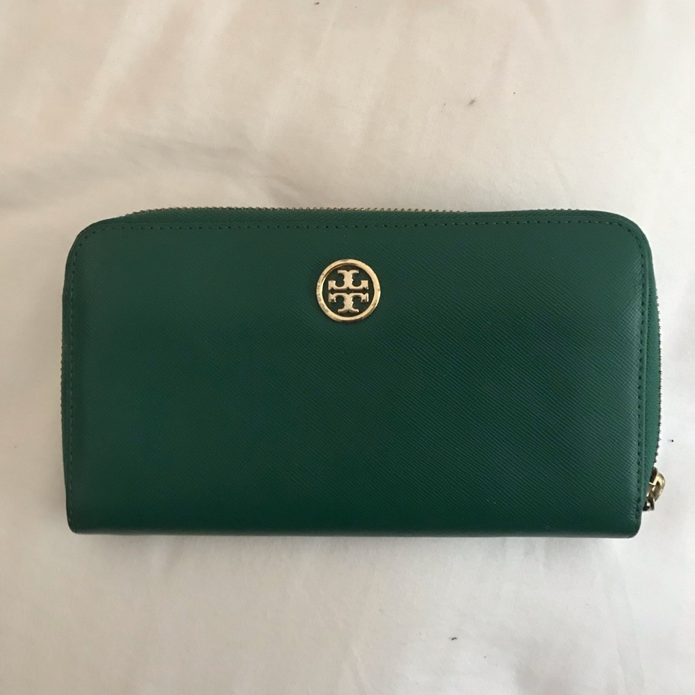 Tory Burch Robinson Zip Leather Continental Wallet